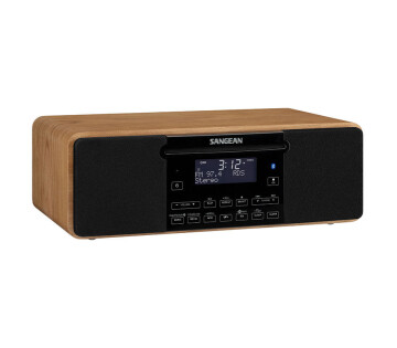 Afbeelding van de Sangean DDR-53BT radio met zwart frontpaneel, display en bedieningsknoppen.