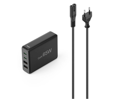 Zwarte 65W GaN-oplader met twee USB-C-poorten, twee USB-A-poorten en meegeleverde stroomkabel op een witte achtergrond.