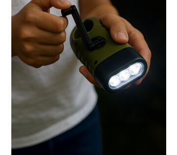De 1 + 1 GRATIS! FlinQ Solar Survival Zaklampen.