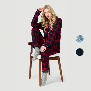 American Flannel Dames Flanellen Pyjamaset in verschillende kleuren en patronen. American Flannel Dames Flanellen Pyjamaset in verschillende kleuren en patronen.