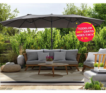 De 909 Outdoor Dubbele Parasol biedt voldoende schaduw, waardoor zelfs een hele tuinset in de schaduw kan staan. 
