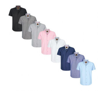 De Cappuccino overhemden zijn verkrijgbaar in verschillende kleuren en maten.