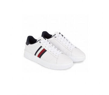 De Tommy Hilfiger Supercup Leren Sneakers in de kleur wit. 