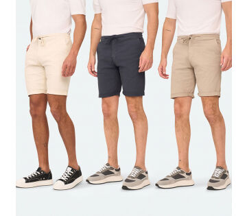 De Solution Heren Chino Short in beige, marineblauw en taupe, vooraanzicht met steekzakken en koordsluiting.