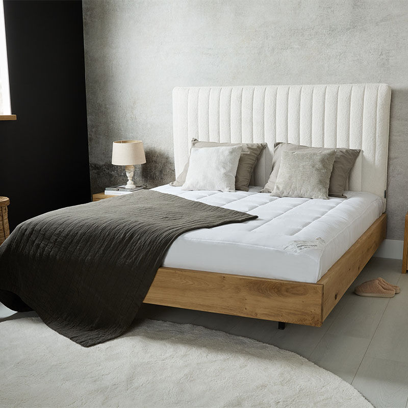 De SleepMed Premium Comfort Doorgestikte Topper. De SleepMed Premium Comfort Doorgestikte Topper.