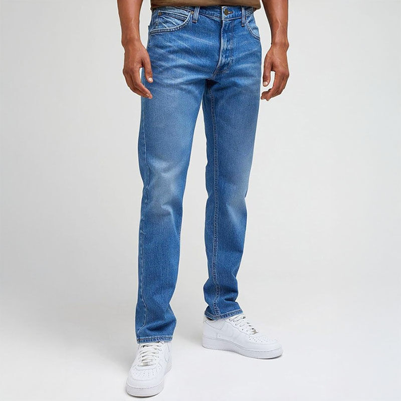 De voorzijde van de Lee Jeans Daren Indigo Vintage. De voorzijde van de Lee Jeans Daren Indigo Vintage.