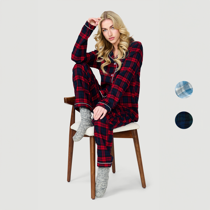 American Flannel Dames Flanellen Pyjamaset in verschillende kleuren en patronen. American Flannel Dames Flanellen Pyjamaset in verschillende kleuren en patronen.
